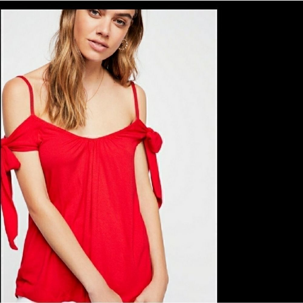 💫💫💫FREE PEOPLE BELIEVE ME RED COLD SHOULDER TOP XS